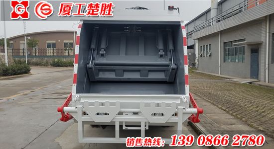 多利卡玉柴發(fā)動機6方壓縮式垃圾車