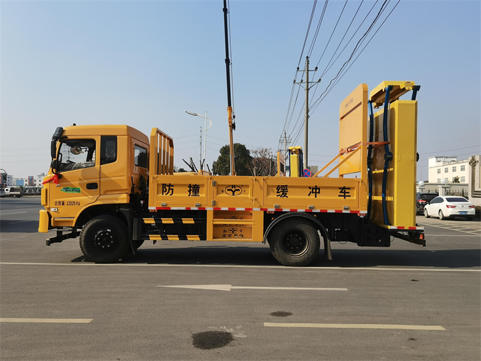 東風(fēng)K6防撞緩沖車